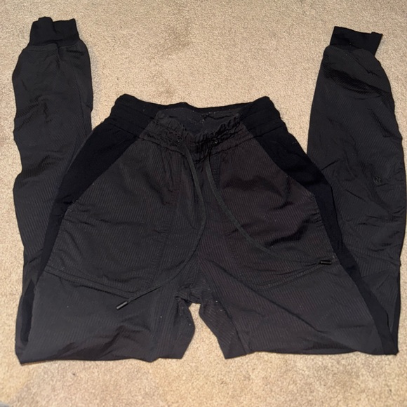 Lululemon dance studio joggers - Picture 2 of 3